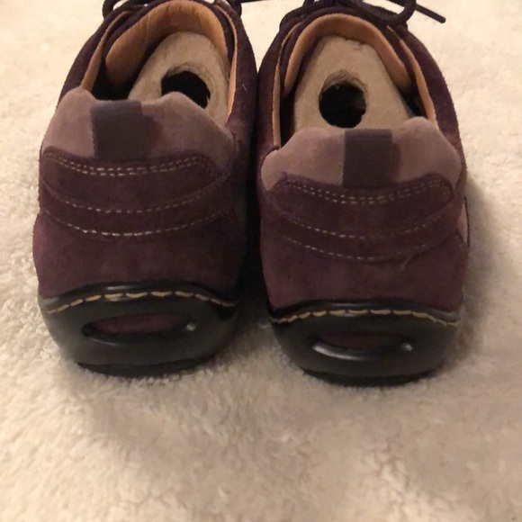 NWOT all-leather Sofft sneaker walking shoes in wine - Picture 7 of 13